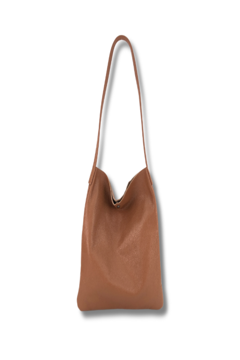 BOLSA PLANA DE PIEL - COLOR CAMEL 1